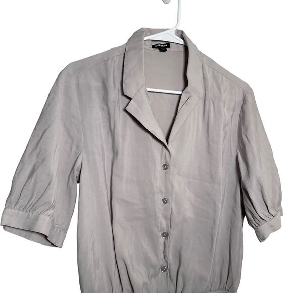 Express Blouse Women's Medium Gray Short Sleeve One Piece Button Up Preppy - Picture 2 of 10